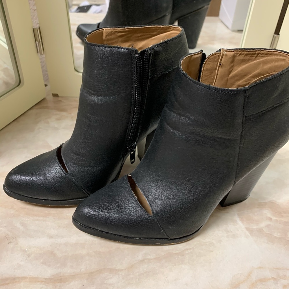 Black boots